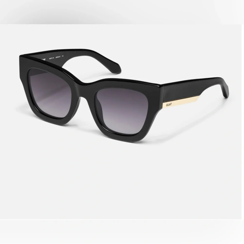 Closeout!▪️Quay Australia Black/Gold Tone By The Way Sunglasses New in Case